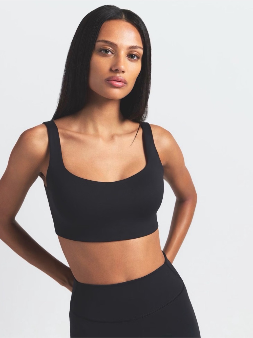 NWT NikeSKIMS Matte Scoop Neck Sports Bra Obsidian M